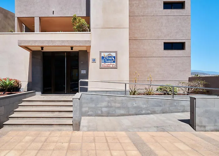 דירה Eden Radiant Retreat אל מדאנו